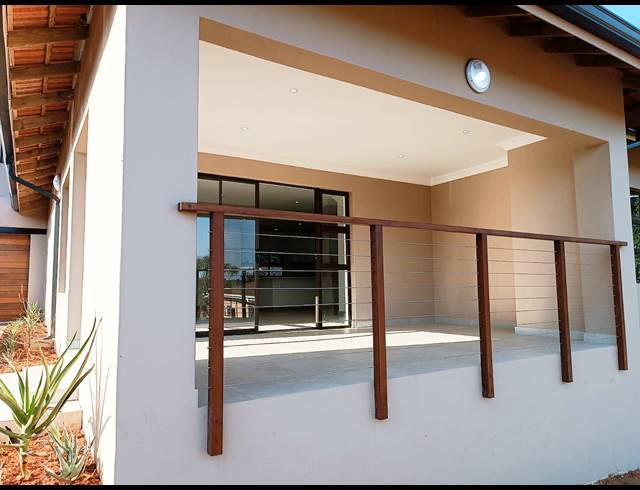 4 BEDROOM FREEHOLD TO LET IN BALLITO CENTRAL